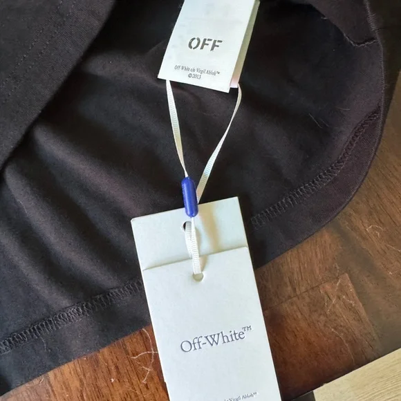 Off-White Black Short Sleeve Tee Minimalist Design Size M - READ DESCRIPTION - Picture 13 of 13